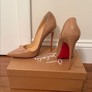 Christian Louboutin Beige Patent Leather Heels
So Kate 120 Patent